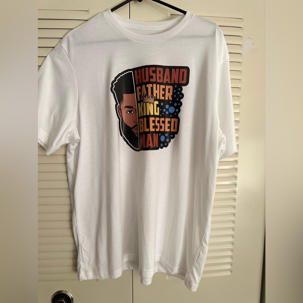 Men’s T shirt size XL